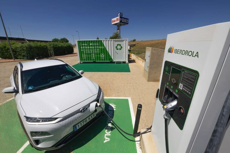 Cargador de baterías del coche eléctrico en Castilla La Mancha